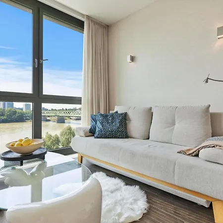 Elite River View * ブラチスラヴァ