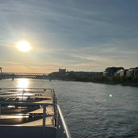 Elite River View Апартаменты