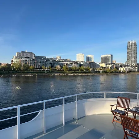 Апартаменты Elite River View