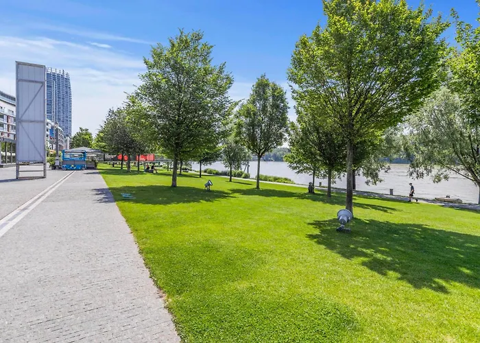 Elite River View Apartament