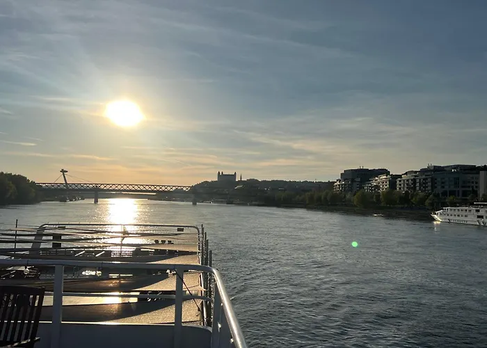 Elite River View Apartament